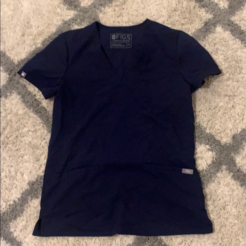 Gigs navy scrub top xxs